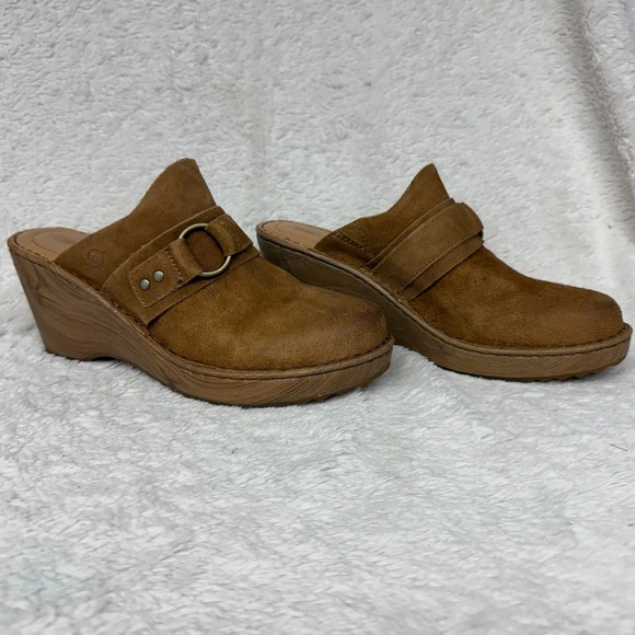 Born Suede Leather Clogs‎ Wedge Heel Buckle Accent Mules Slides Size 10M - Picture 2 of 10